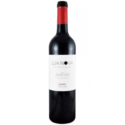 Lua Nova em Vinhas Velhas  Tinto